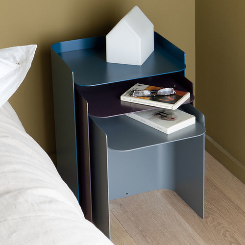 Table de chevet contemporaine - Flor - Matière Grise - en acier / en aluminium / avec piètement en acier