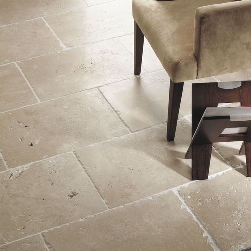Carrelage en marbre - TRAVERTINE TUMBLED - Alteret Cerámicas - en pierre naturelle / en travertin / antique
