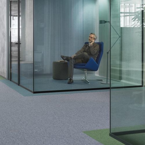 Moquette en dalles - ESSENCE - DESSO OFFICE - tuftée / bouclée / synthétique