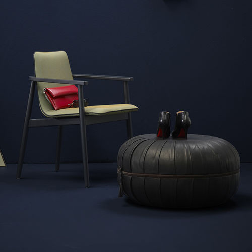 Ottoman contemporain - ANNA - FREIFRAU - en tissu / en cuir