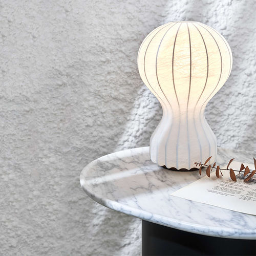 Lampe de table - GATTO - FLOS - en acier à revêtement par poudre / en résine / contemporaine