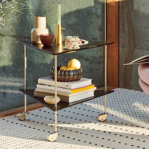 Table d'appoint contemporaine - AJ - Fritz Hansen - en MDF / en noyer / avec piètement en acier