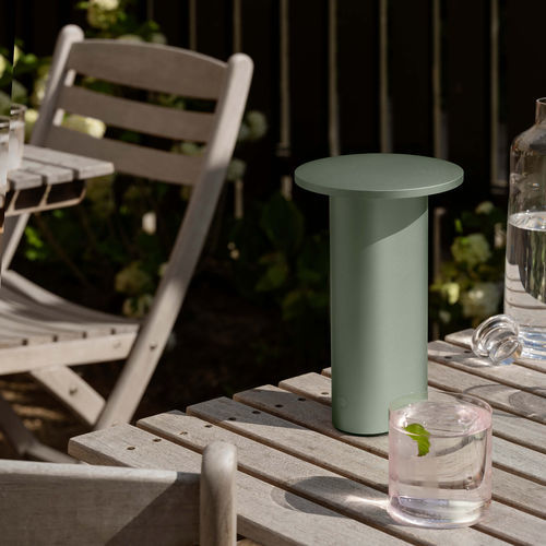 Lampe de table - SOLAE - Fritz Hansen - en aluminium / design minimaliste / pour intérieur
