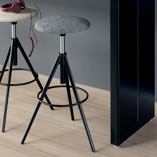 Tabouret de bar contemporain - WIL - Lapalma - en cuir / avec piètement en métal / tapissé