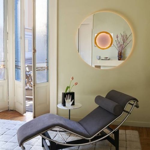 Miroir mural - NO VANITAS - Cassina - contemporain / rond / en bois laqué