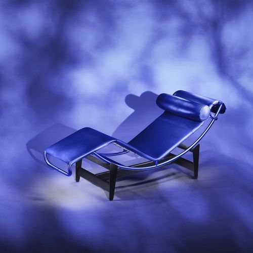 Chaise longue design Bauhaus - LC4 - Cassina - en cuir / en métal / d'extérieur