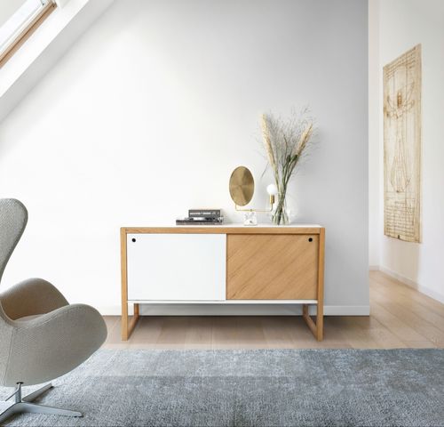 Buffet contemporain - CUBIS - Woodman Ltd. - en bois massif / avec étagère / blanc