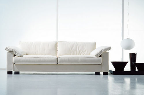 Canapé contemporain - OBERON - Carmenes S.L. - en cuir / blanc / par Lievore Altherr Molina