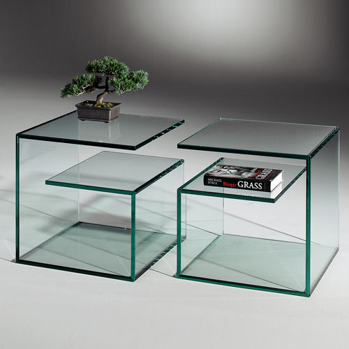 Table d'appoint contemporaine - JANUS V - Dreieck GmbH - en verre / carrée / avec rangement