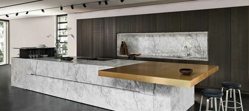 Cuisine contemporaine - Bianco Nuvola - eggersmann küchen GmbH & Co. KG - en placage de bois / en frêne / en quartzite