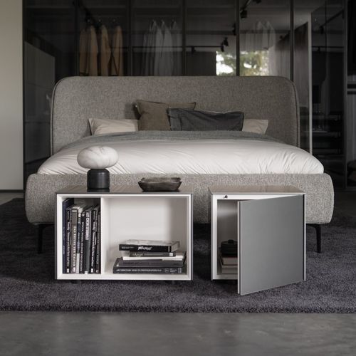 Table de chevet contemporaine - BETT - Kettnaker GmbH & Co. KG Möbel-Manufaktur - en bois laqué / rectangulaire / avec rangement