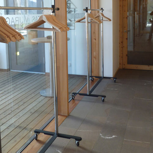 Porte-cintres auto-portant - POMCART - MOX AG