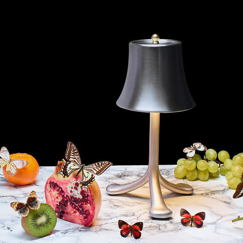 Lampe de table - TROIS ROIS - Artemide - en aluminium / en laiton / en tissu