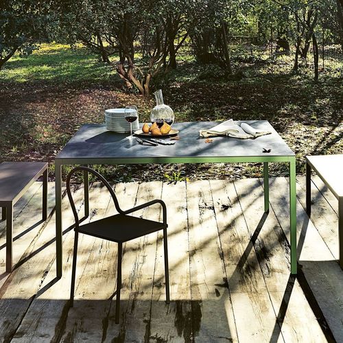 Table contemporaine - HELSINKI - DESALTO spa - en verre / en stratifié / en céramique