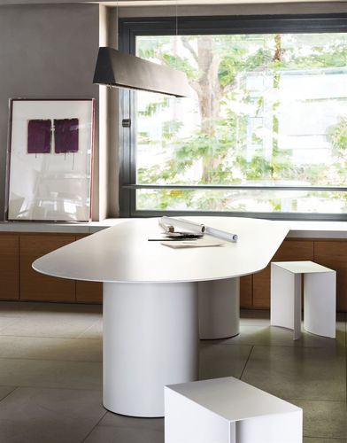 Table contemporaine - MM8 - DESALTO spa - en aluminium / avec piètement en aluminium / ovale