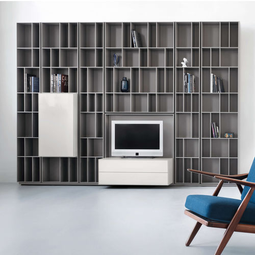 Ensemble TV mural contemporain - FLEX  - Piure GmbH - en bois laqué