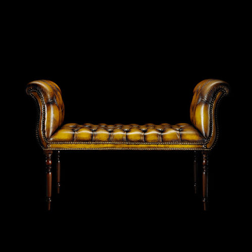Banquette de style - WINDOW - Fleming & Howland - en cuir / avec piètement en bois / dorée