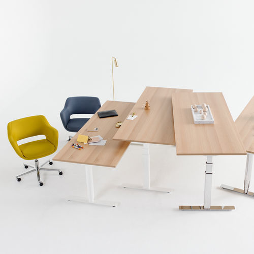 Bureau sur pied - ALKU S&S - Martela - pour 2 personnes / contemporain / en bois