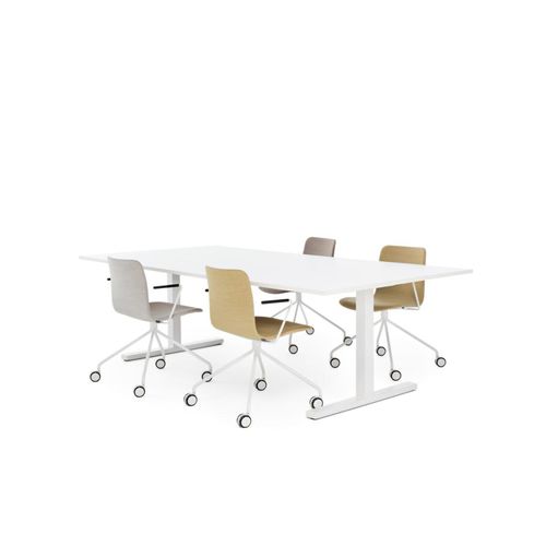 Table de conférence contemporaine - FRANKIE - Martela - en chêne / en frêne / en stratifié