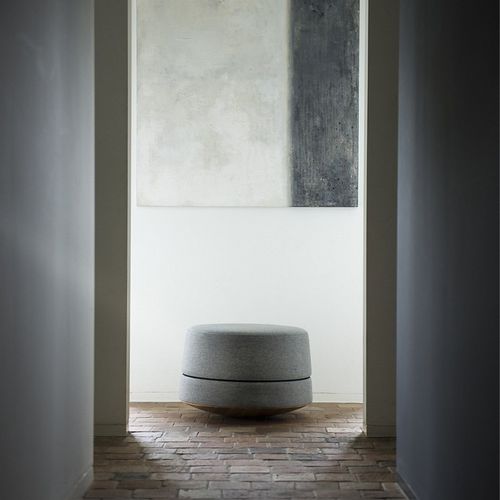 Pouf contemporain - BUZZIBALANCE - Haworth Europe - en tissu / en bois massif / tapissé