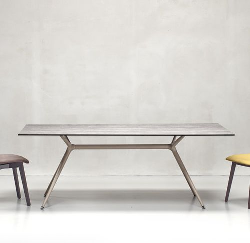 Table contemporaine - Metropolis - SCAB GIARDINO SPA - en verre trempé / en fonte d'aluminium / en stratifié