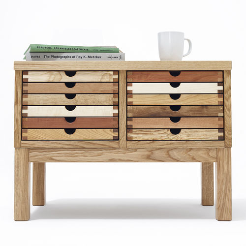 Table de chevet design original - SIXTEMATIC  - sixay furniture - en chêne / en noyer / en bois massif