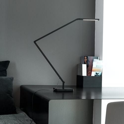 Lampe de bureau - UNTITLED LINEAR - NEMO - en aluminium / en aluminium peint / en polymère