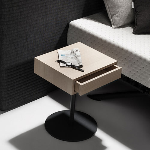 Table de chevet contemporaine - Kreamat NV - en chêne / en métal / carrée