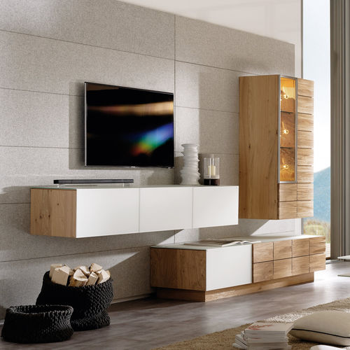 Ensemble TV mural contemporain - V-Montana - Voglauer Möbelwerk Gschwandtner & Zwilling GmbH & Co. KG - en chêne / en noyer / en verre