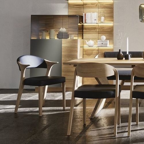 Chaise de salle à manger contemporaine - V-Montana  - Voglauer Möbelwerk Gschwandtner & Zwilling GmbH & Co. KG - d'intérieur / en tissu / en cuir