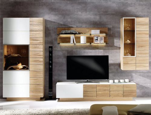Ensemble TV mural contemporain - V-Montana - Voglauer Möbelwerk Gschwandtner & Zwilling GmbH & Co. KG - en chêne / en noyer / en verre