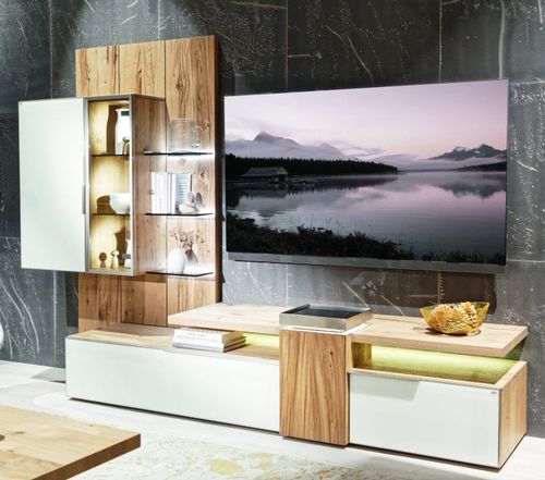 Ensemble TV mural contemporain - V-Alpin - Voglauer Möbelwerk Gschwandtner & Zwilling GmbH & Co. KG - en chêne / en verre / modulable