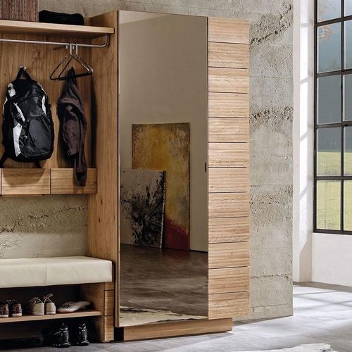 Armoire contemporaine - V-Montana  - Voglauer Möbelwerk Gschwandtner & Zwilling GmbH & Co. KG - en chêne / à portes battantes / avec miroir