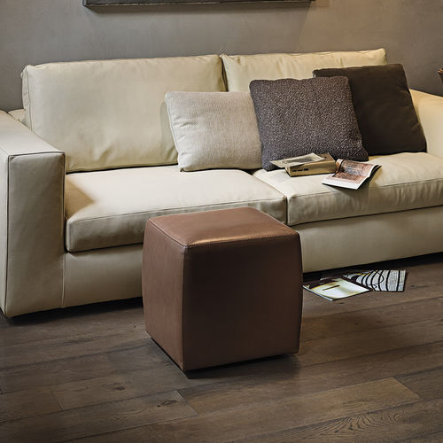 Pouf contemporain - CUBO - arketipo - en tissu synthétique / en cuir / carré