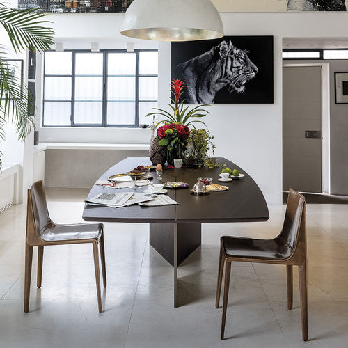 Table à manger contemporaine - EPSILON - arketipo - en chêne / en sucupira / en métal