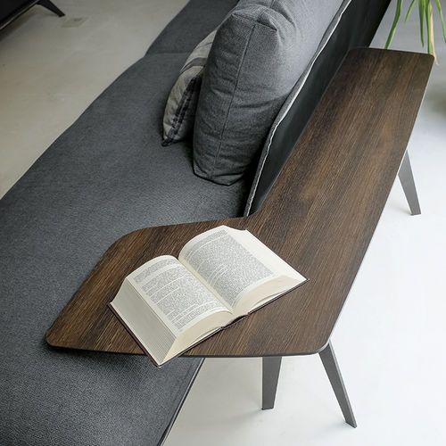 Table d'appoint contemporaine - DOWNTOWN - arketipo - en chêne / en sucupira / en métal