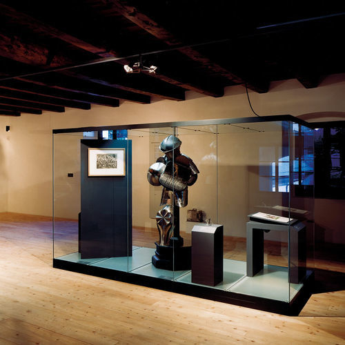 Vitrine contemporaine - HLS - Glasbau Hahn GmbH  - en verre / en métal / pour musée
