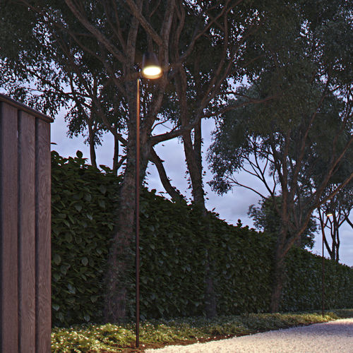 Borne d'éclairage de jardin - PARKER  - Royal Botania - contemporaine / en laiton / à LED