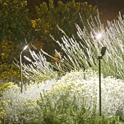Borne d'éclairage de jardin - SPIKY : SPK  - Royal Botania - contemporaine / en laiton / à LED
