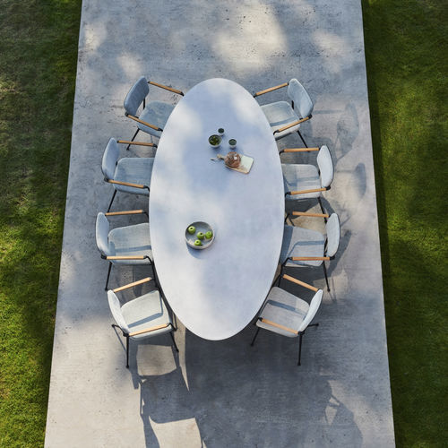 Table à manger contemporaine - EXES - Royal Botania - en céramique / avec piètement en aluminium / ovale