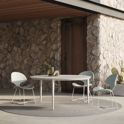 Table à manger contemporaine - U-NITE - Royal Botania - en teck / en céramique / avec piètement en aluminium