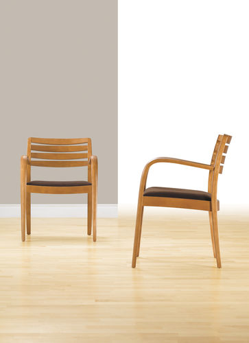 Chaise visiteur contemporaine - LIZA - Gunlocke - en tissu / avec piètement en bois / tapissée