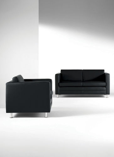Canapé contemporain - NEW YORKER - Gunlocke - en cuir / noir / contract