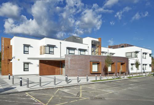 Bâtiment préfabriqué - CRANLEIGH - Stora Enso - en bois / pour usage médical / contemporain