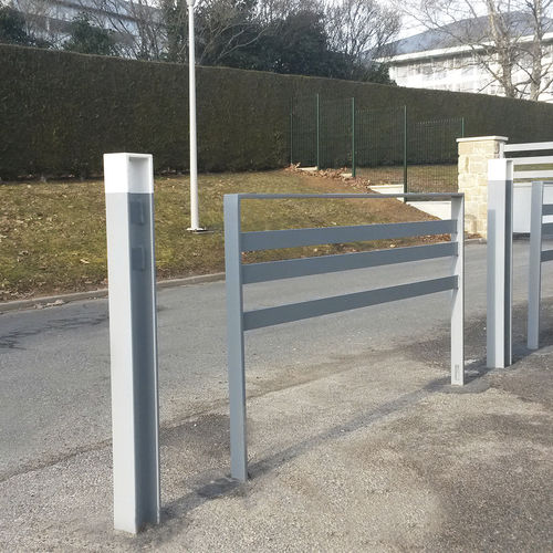 Potelet de protection - KUBIC - GUYON - en acier / pour espace public / haut