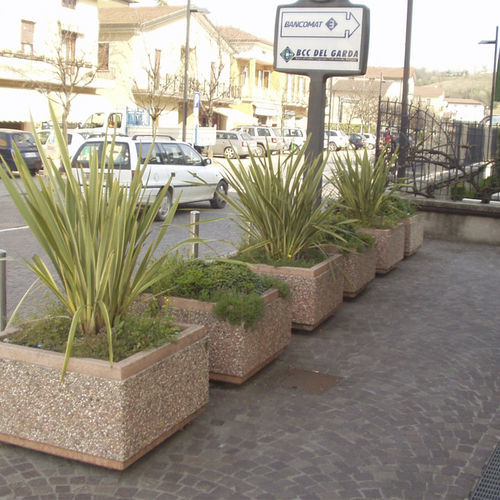 Bac à fleurs en béton - GUYON - rectangulaire / pour plantes stabilisées / avec banc