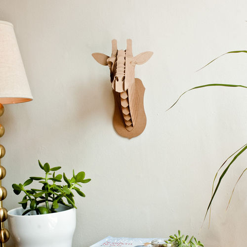 Sculpture en carton - JULIETTE GIRAFFE HEAD  - cardboard safari - murale