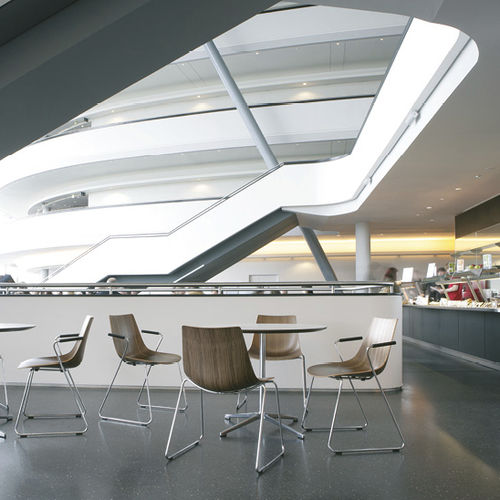 Chaise visiteur contemporaine - CURVE - allermuir - d'intérieur / en tissu / en noyer