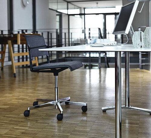 Chaise de bureau contemporaine - ALINE - Wilkhahn - d'intérieur / en polyamide / en aluminium