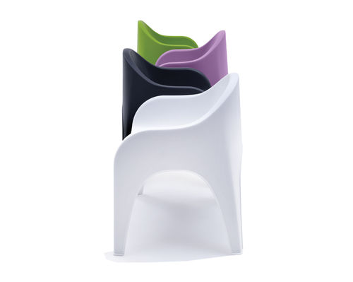 Chaise contemporaine - JUGA - LOEWENSTEIN - d'intérieur / d'extérieur / en plastique